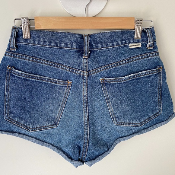 Levi's Classic 501 High Rise Denim Shorts - Picture 8 of 8